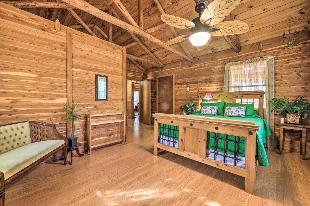 2 Canyon Lake Cabins - 3BR Total - on 2.7 Acres!